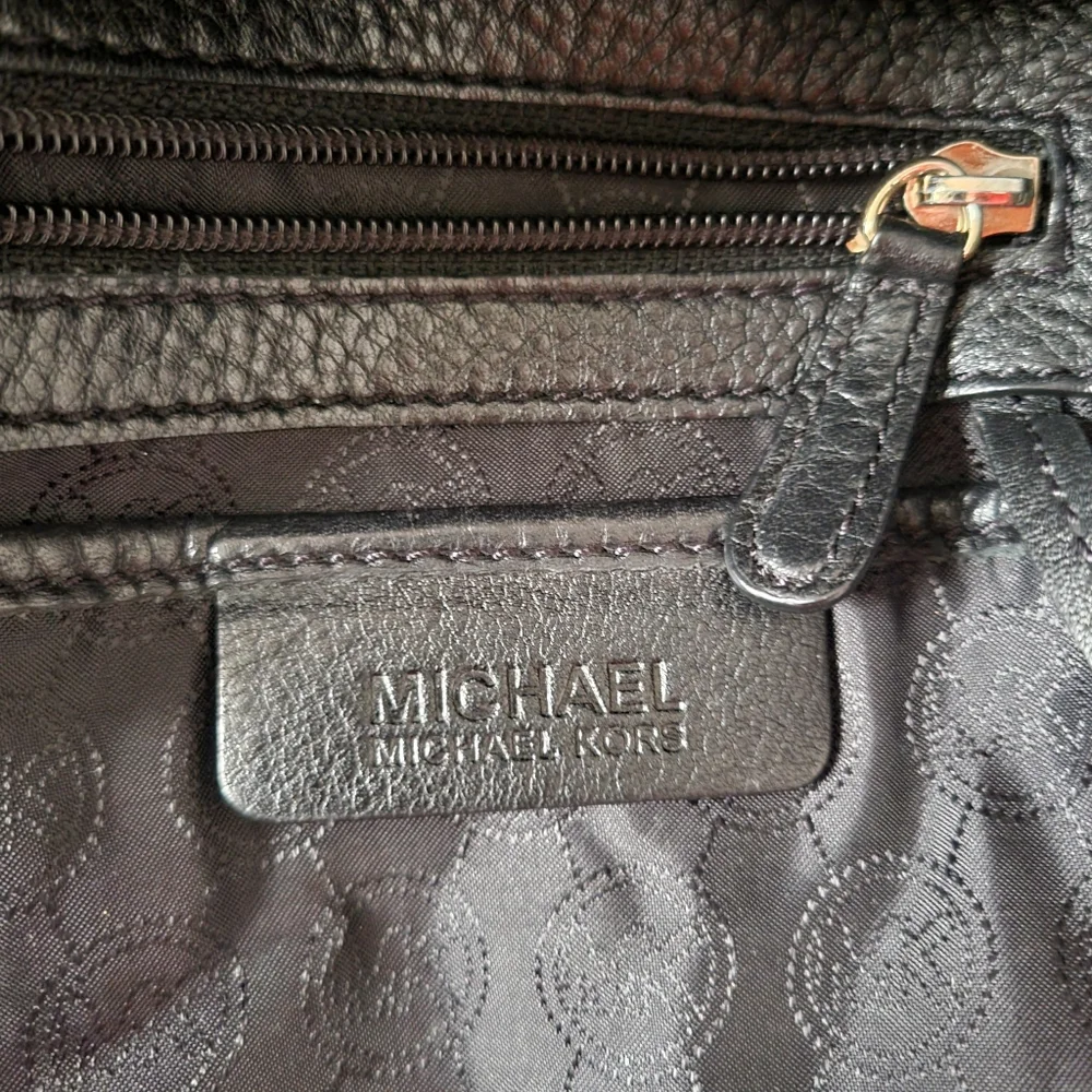 Michael Kors Hamilton Black Leather Satchel Shoulder Bag - Picture 12 of 16